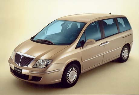 http://www.automag.be/IMG/lancia_phedra_2002-01.jpg