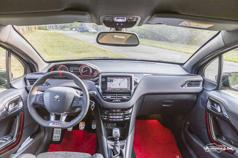 Tapis Tableau De Bord Peugeot 208